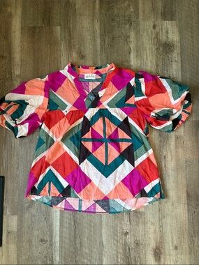 Woman’s Medium' Geometric Print Peasant Top - Multicolor